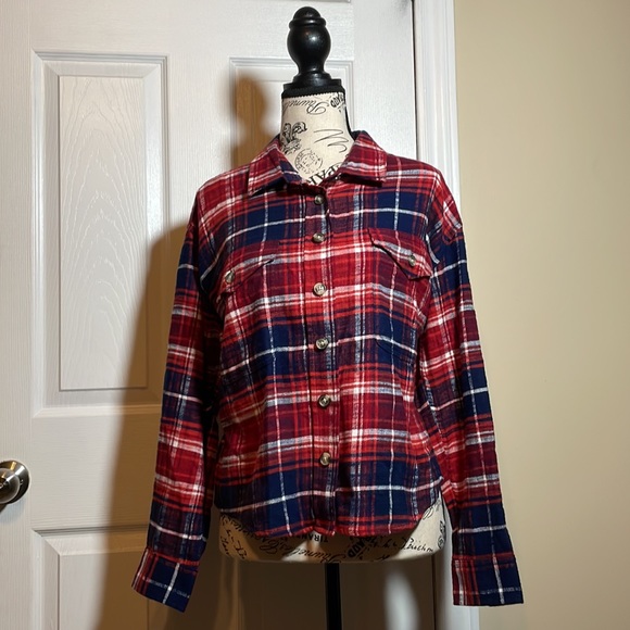 Women’s flannel/plaid button up shirt - Picture 1 of 4